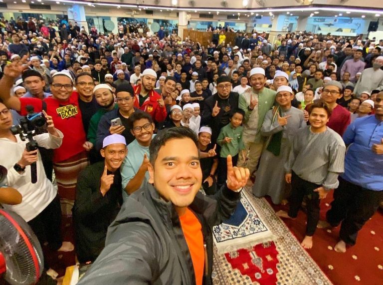 hanya ustaz layak berdakwah