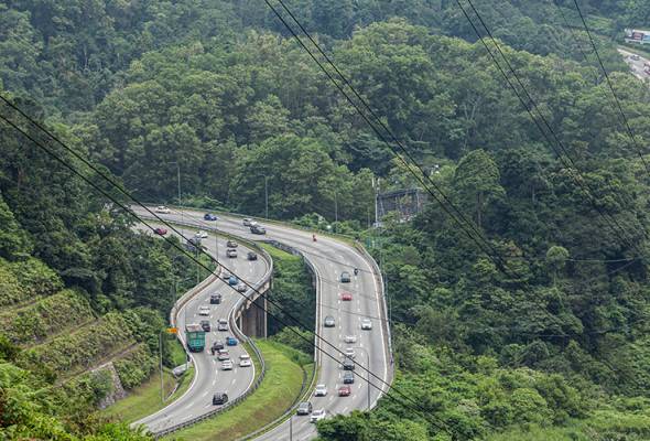 Menteri Besar Pahang Datuk Seri Wan Rosdy Wan Ismail berkata projek yang bakal dijalankan oleh syarikat konsesi Anih Berhad itu melibatkan jajaran bermula dari Plaza Tol Gombak ke persimpangan Lingkaran Tengah Utama, Bentong.