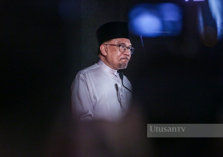 Insiden lempar bom KK Mart: Jangan ambil tindakan sendiri – PM