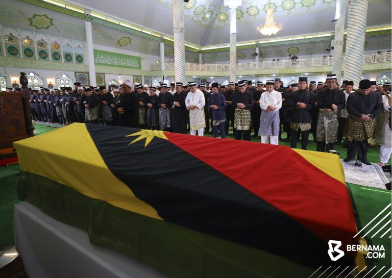 Membesar bersamanya satu pengalaman hebat, kata anak lelaki Abdul Taib