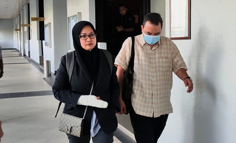 Pindah wang haram RM40,000 ke akaun peribadi, bekas pengurus didakwa