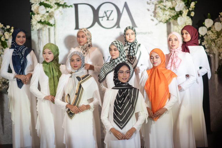 AZ Pemurah di sebalik topeng, mahu terus sorok identiti. Lancar 20 tudung menu raya, Tudung Rendang dan Sate pun ada