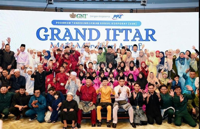 Selebriti popular bersama GNI Pharma Sdn Bhd santuni anak asnaf