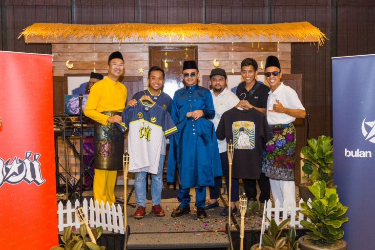 Bukan biasa-biasa! Koleksi eksklusif Jersi Choii X Bulan Bintang khas Aidilfitri! Barisan artis meriahkan lokasi ini…