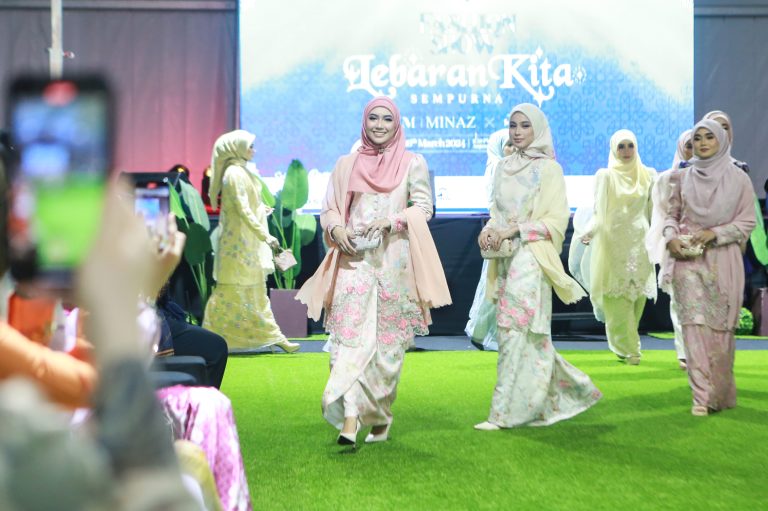 MINAZ kekal dengan signature printed dan flora, rai koleksi ‘Lebaran Kita – Sempurna’ di Festival Ramadan Putrajaya 2024