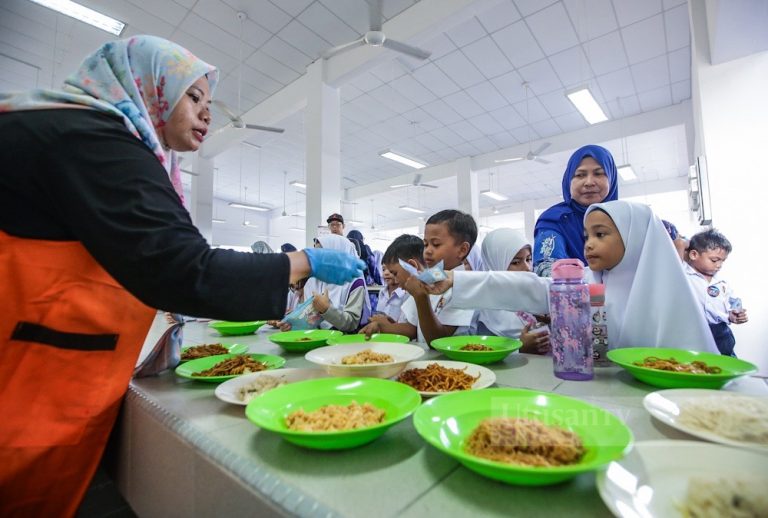 Kantin sekolah beroperasi seperti biasa sepanjang Ramadan