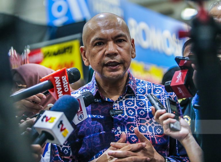 Jangan sabotaj usaha kerajaan naik gaji dengan naikkan harga barang – Armizan