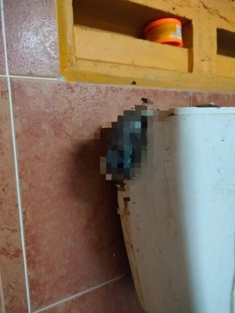 Mayat bayi lelaki ditemukan dalam tangki tandas masjid