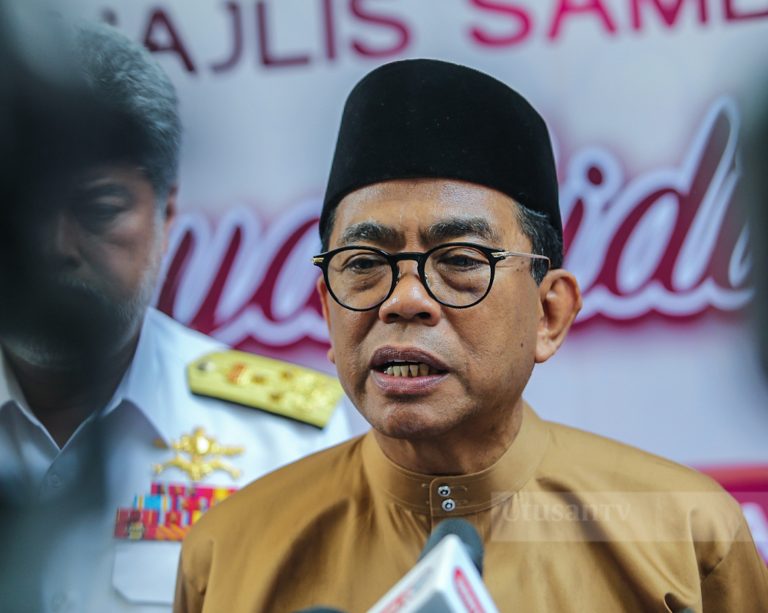 Waris mangsa nahas helikopter TLDM terima bantuan awal RM10,000 – Mohamed Khaled