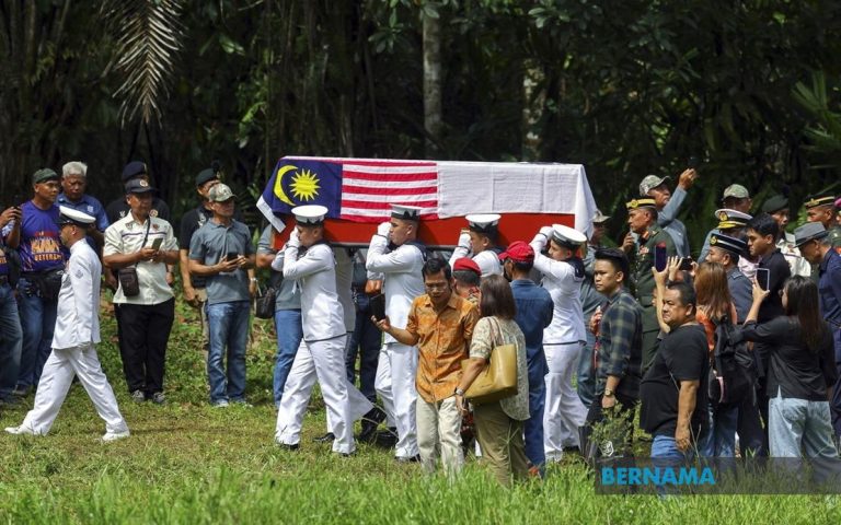 Suasana pilu selubungi pengebumian mendiang Joanna di Serian