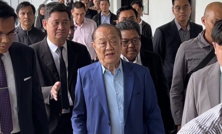 Kontrak kenderaan RM3.9 bilion: Pengerusi Spanco, Robert Tan didakwa tipu MOF
