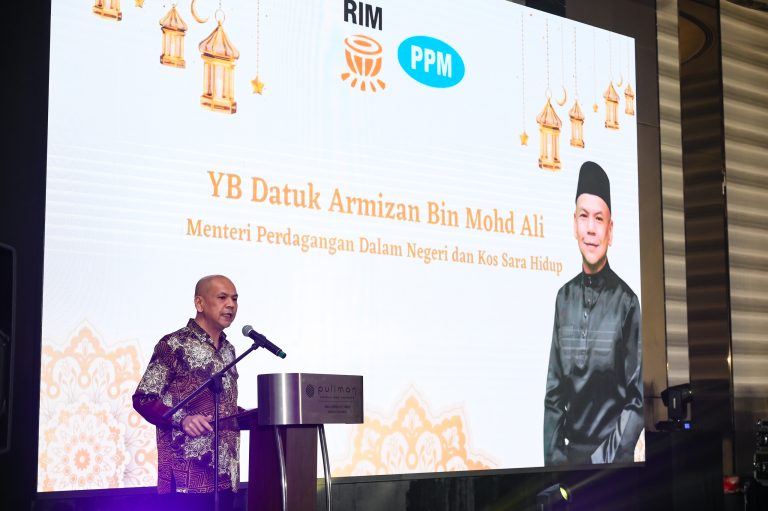Isu cetak rompak: Kementerian Perdagangan Dalam Negeri dan Kos Sara Hidup minta penggiat seni tampil buat aduan