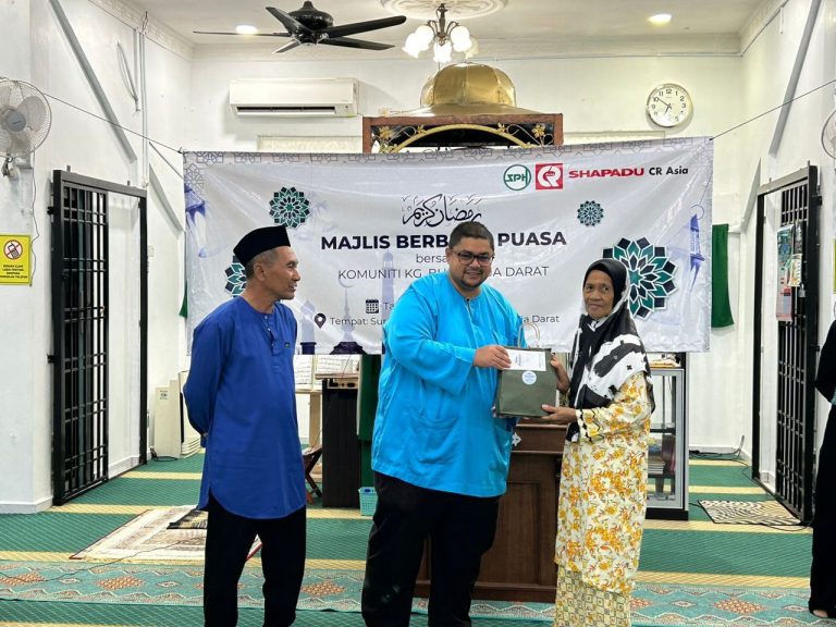 Shapadu CR Asia anjur majlis berbuka puasa di Kampung Bukit Raja Darat