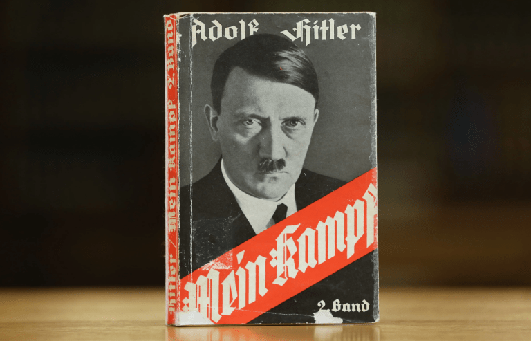 Islam di mata Adolf Hitler. Berlainan agama namun pegang prinsip sama memerangi Yahudi