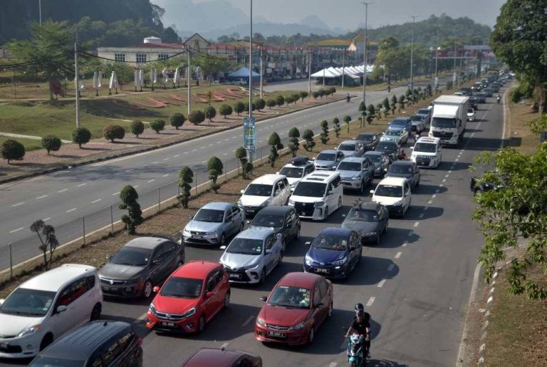 Gempur Teknikal: JPJ sita, lucut hak kenderaan perdagangan gagal patuhi peraturan