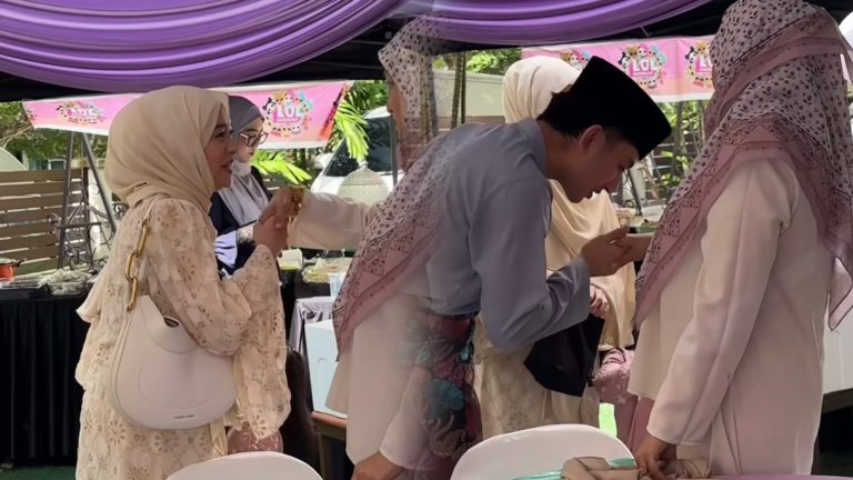 Marissa Dania bawa Aslam beraya bersama Abby Abadi, netizen sebak tengok menantu salam ibu mentua