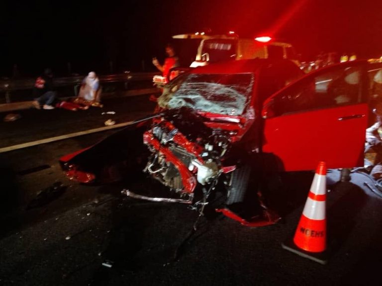 Tiga maut dalam kemalangan dua kenderaan di WCE