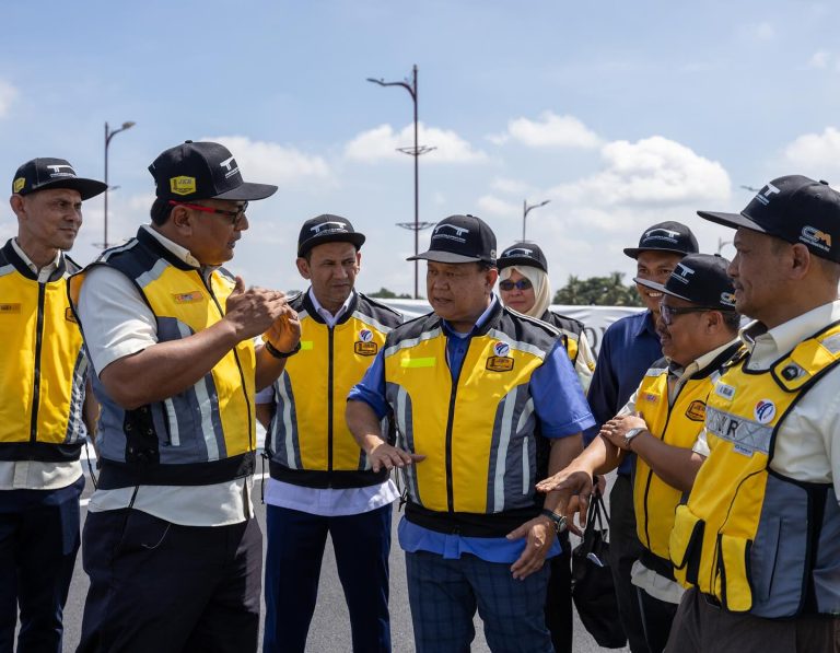 Kerajaan pandang serius isu jalan sesak di waktu puncak dan musim perayaan
