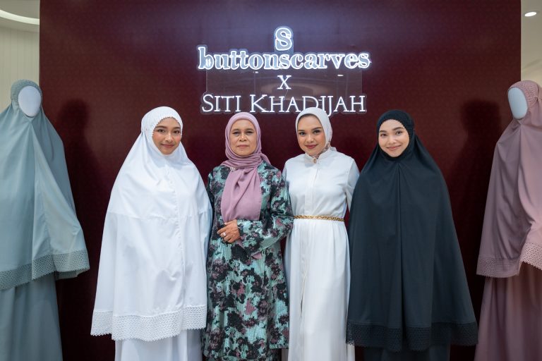 Siti Khadijah buka lembaran baharu, jalin kerjasama dan tonjol perincian renda ‘signature’ Buttonscarves pada koleksi telekung baharu