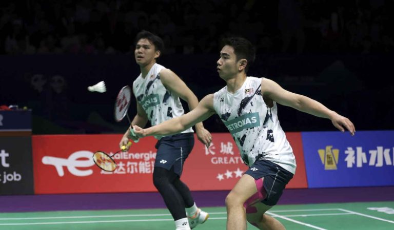 Sze Fei-Nur Izzuddin kini pasangan nombor satu dunia