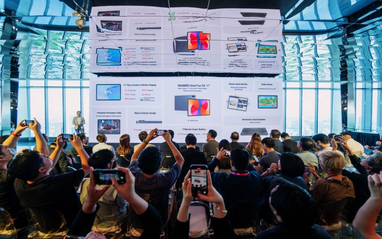 Tablet baharu Huawei jadi pengganti komputer
