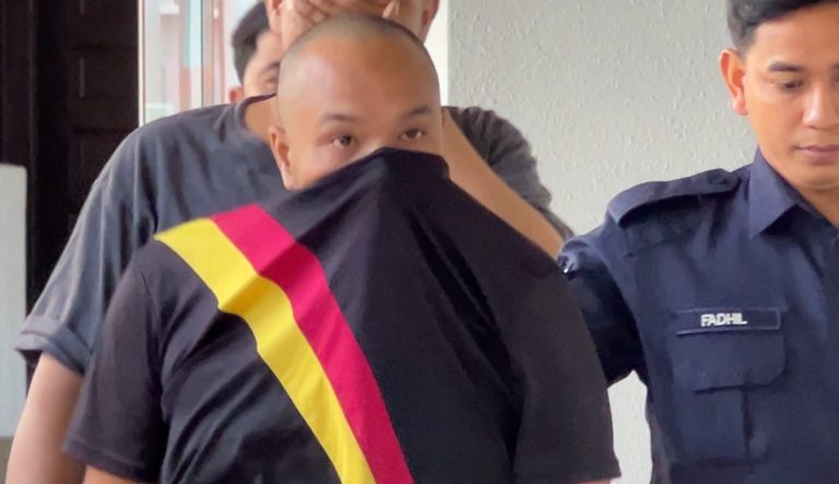 Penganggur dipenjara 8 bulan pukul 2 anak guna jaring raket badminton, jalan itik tanpa henti