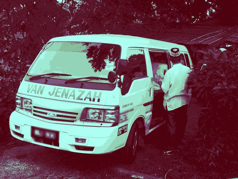 Kami hantar jenazah, tapi bukan peminta sedekah!