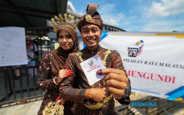 PRK Sungai Bakap: Pengantin sempat ‘lari’ mengundi sebelum bersanding