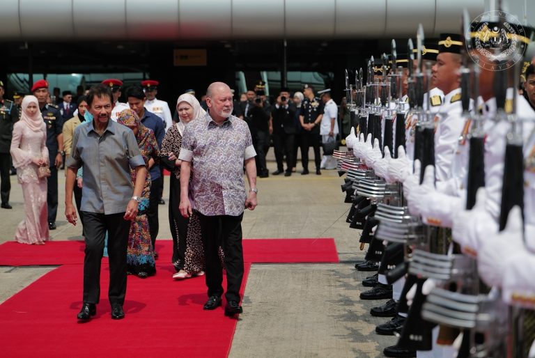 Yang di-Pertuan Agong berkenan iringi keberangkatan pulang Sultan Brunei