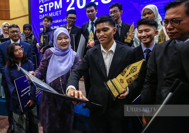 Pelajar OKU penglihatan buktikan tiada halangan untuk cemerlang STPM