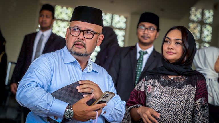 Harith Iskander, isteri sah cerai talak satu