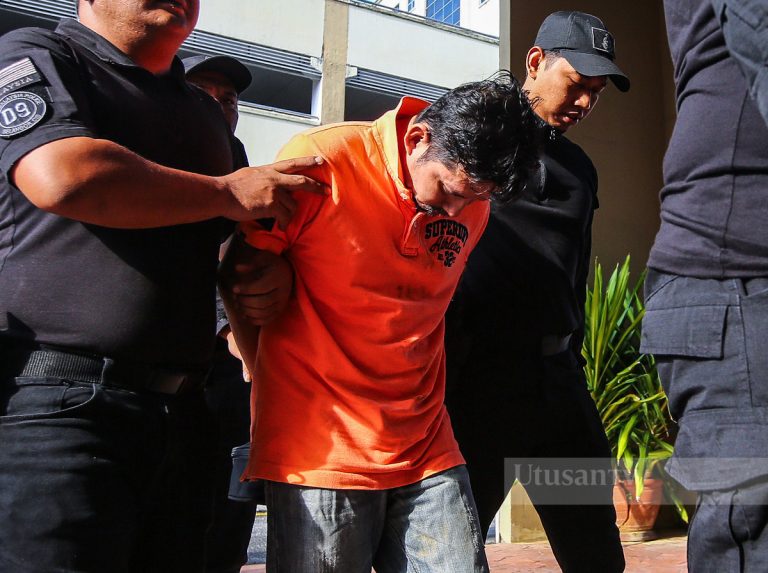 Pekerja sambilan pengiklanan didakwa cuba bunuh dua wanita di surau