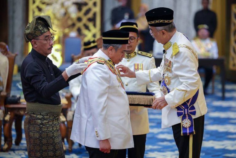 KSN dahului senarai penerima darjah kebesaran Melaka