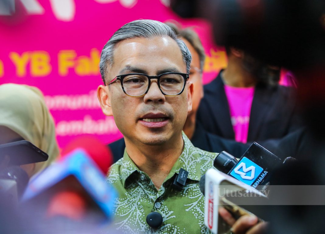Menteri Komunikasi yang juga Ahli Parlimen Lembah Pantai, Fahmi Fadzil mengadakan sidang media ketika hadir merasmikan kempen ‘Jejak Panda’ di Kuala Lumpur, hari ini.
GAMBAR: Abd Razak Aid