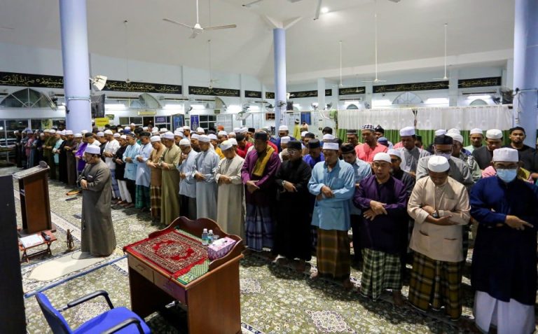 Ribuan solat jenazah ghaib untuk Ismail Haniyeh di beberapa negeri
