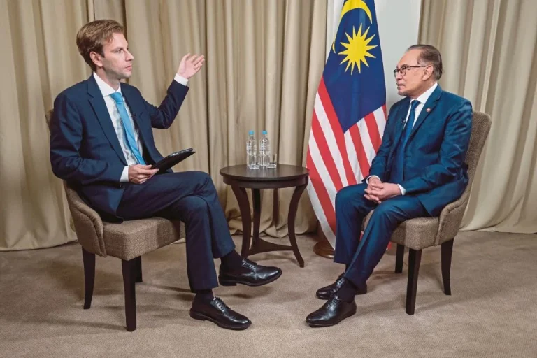 Malaysia tak minat sebelahi Barat dalam soal hubungan dengan Russia – Anwar