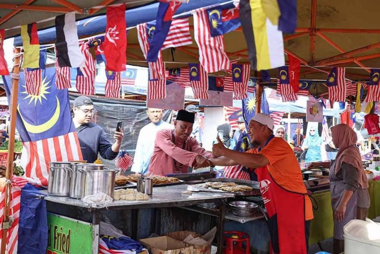 PRK Mahkota: Perang bendera suram, pengundi selesa kempen skala kecil