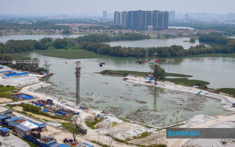 Tebing sungai runtuh: Status pembinaan ditentukan lepas terima laporan siasatan