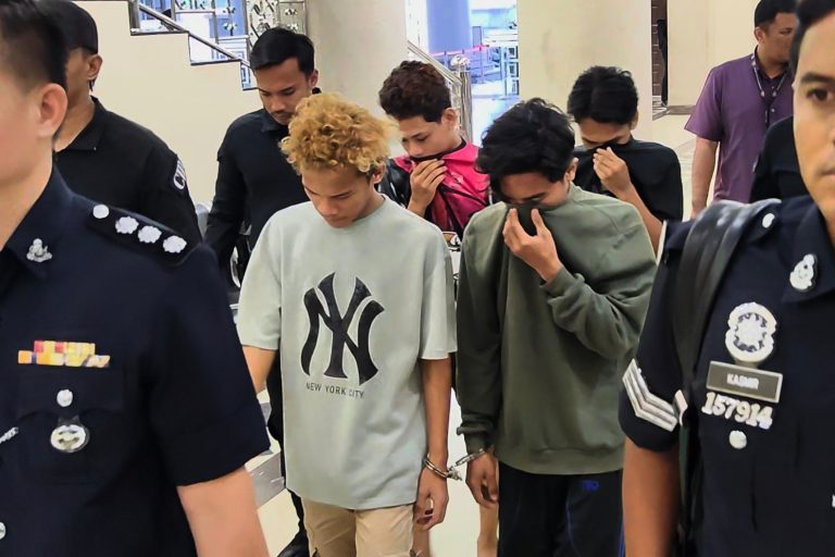 Pecah masuk 4 sekolah, 3 ahli Geng Tongkol didakwa