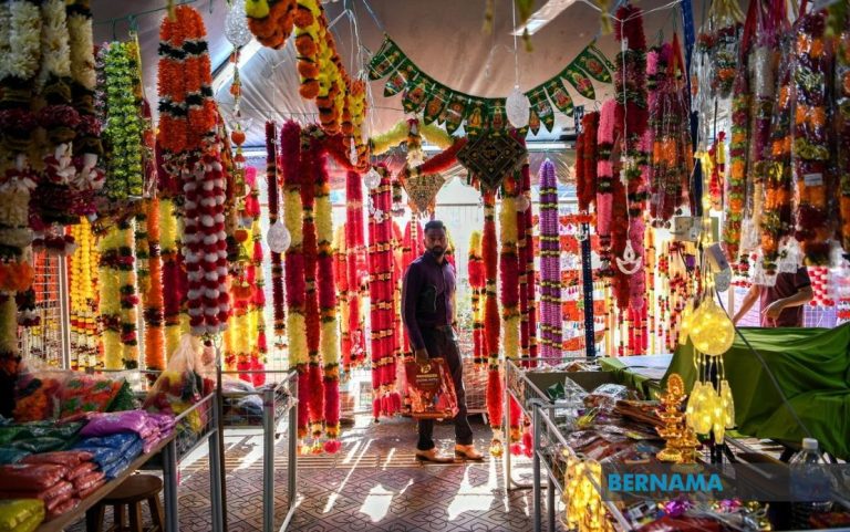 Deepavali: Little India Brickfields jadi tumpuan beli persiapan akhir