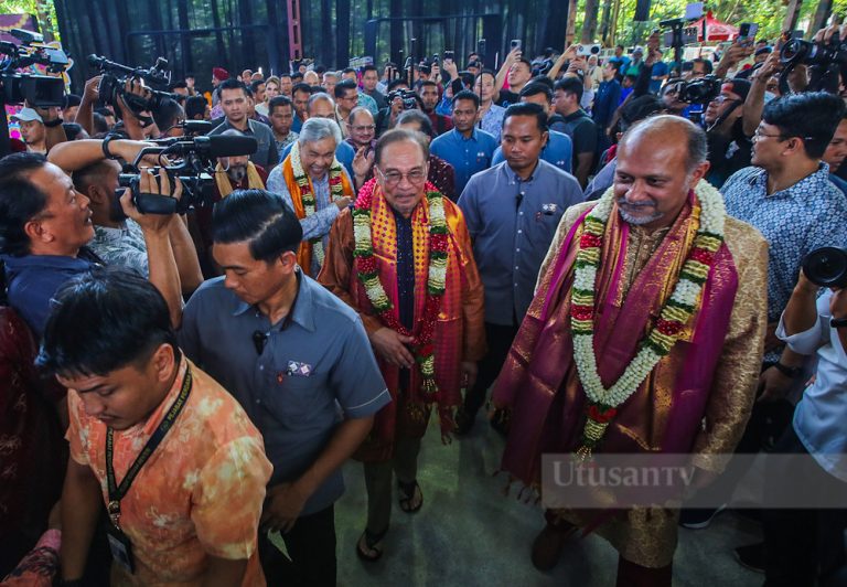 Garap semangat Deepavali untuk capai kesejahteraan – PM Anwar