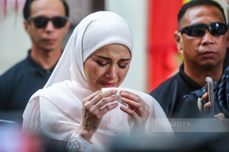 Fazura, Fattah sah cerai talak satu