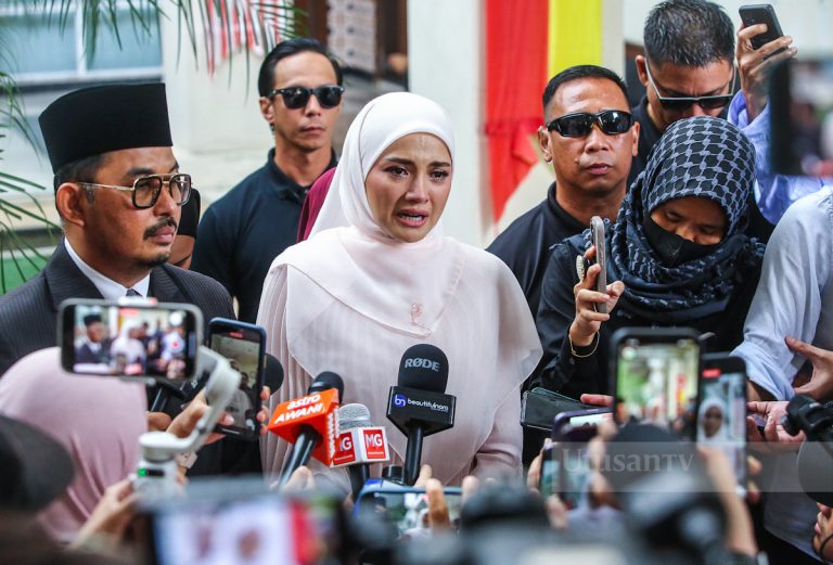 Curang, abaikan nafkah & hidup sengsara sepanjang perkahwinan, punca Fazura fail cerai – “Dia bawa wanita lain dengan Range Rover yang saya hadiahkan”