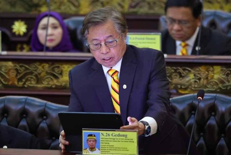 Premier Sarawak bentang belanjawan negeri RM15.8 bilion untuk 2025