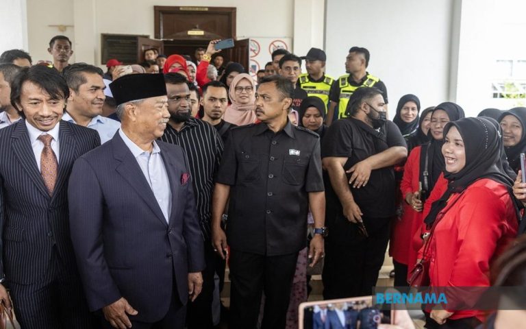 Peguam Muhyiddin mohon pindah kes ke Mahkamah Tinggi