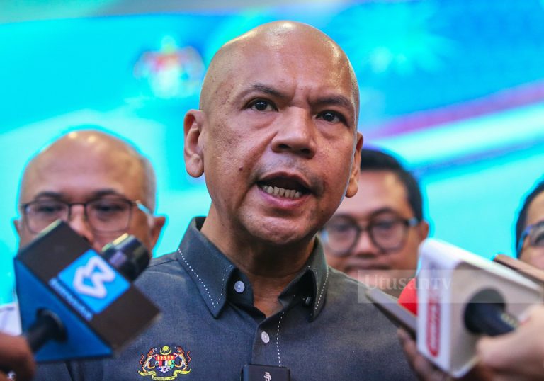 Syarikat ais, makanan sejuk beku setuju tangguh sementara naik harga – Armizan