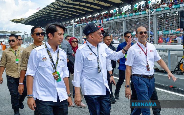 PM Anwar hadir pada perlumbaan GP Malaysia 2024