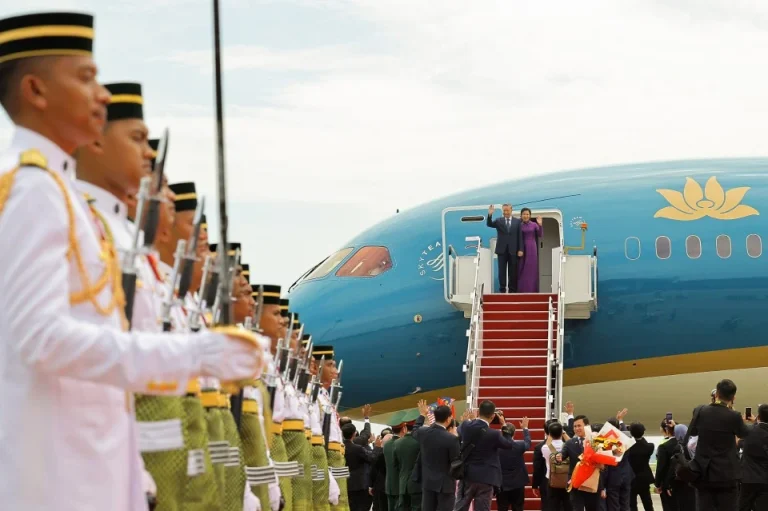 Ketua Parti Komunis Vietnam To Lam berlepas pulang