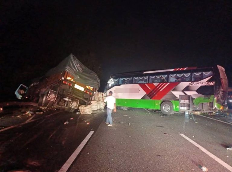 Balik-balik kisah lori, treler jadi pembunuh di jalan raya