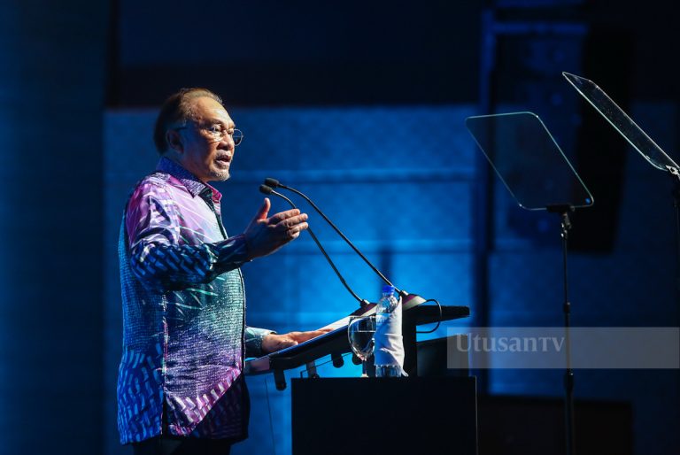 Bantuan subsidi FLYsiswa dinaikkan kepada RM400 – PM Anwar